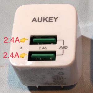 USBポートそれぞれ2.4A