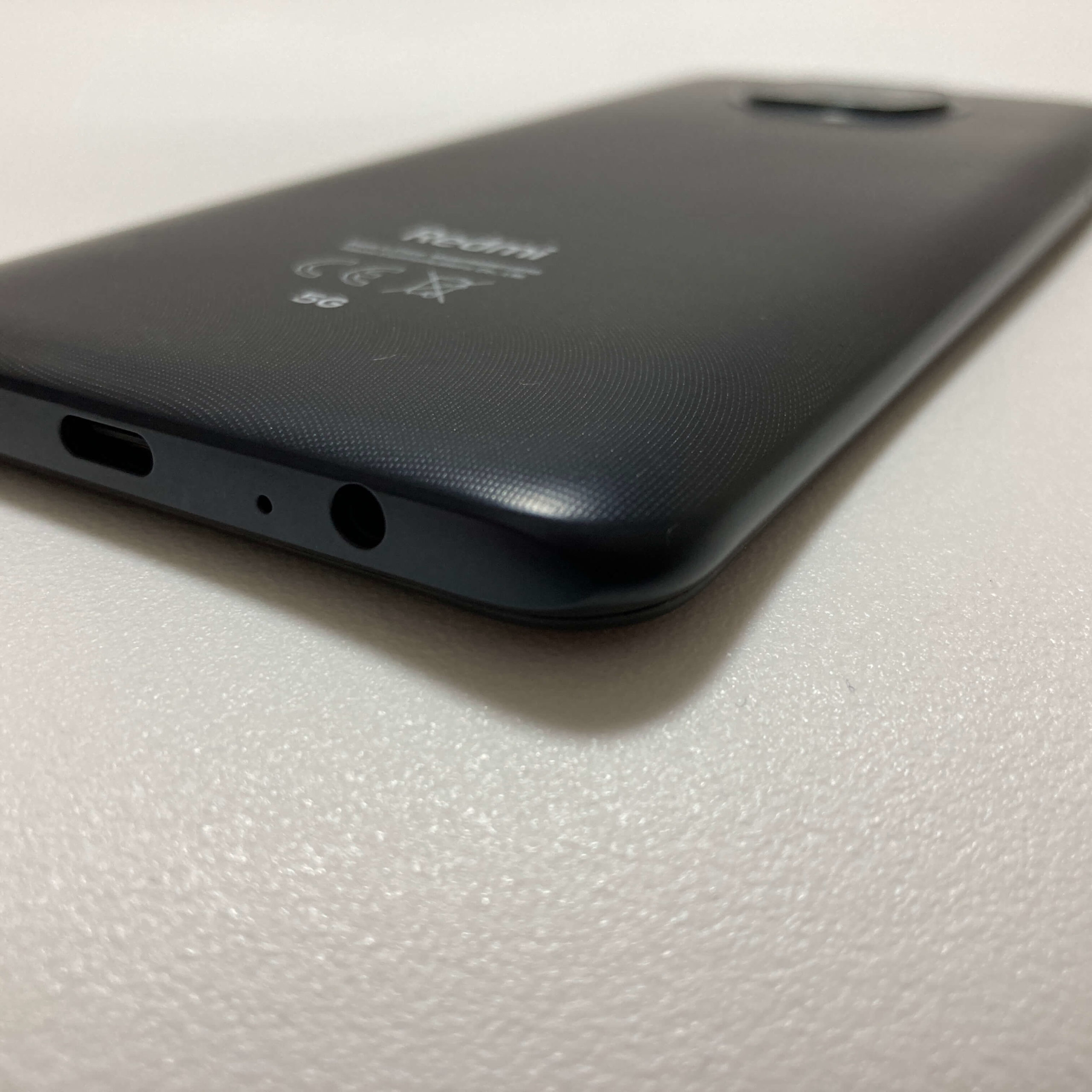 Redmi Note-9Tの側面デザイン