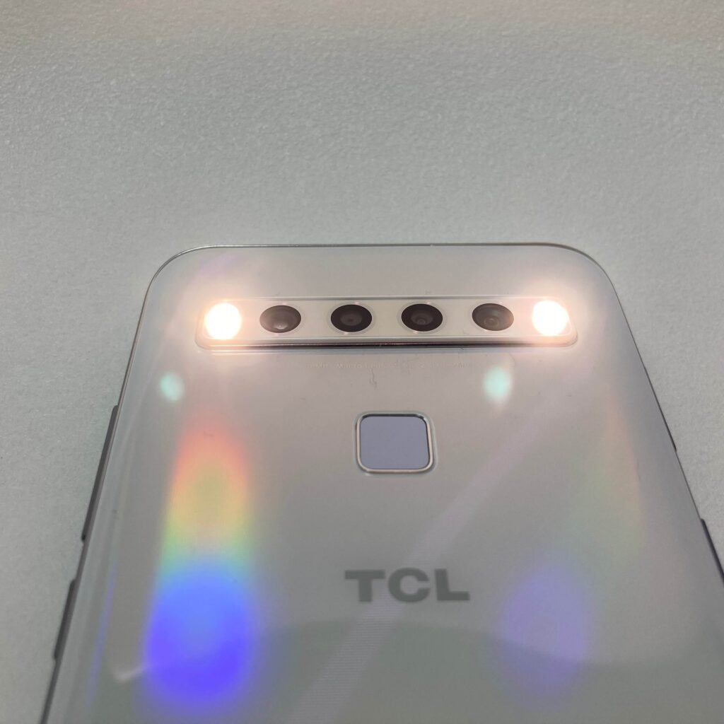 TCL 10 Liteのライト