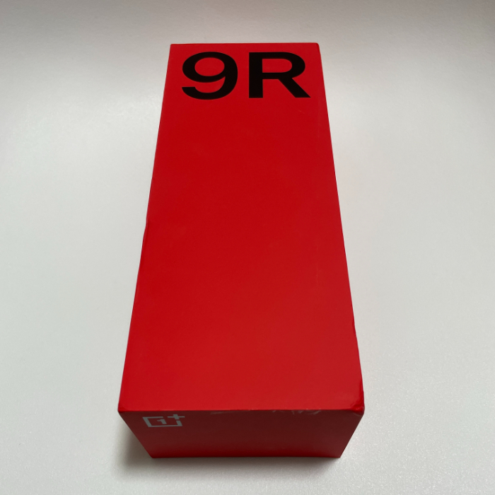 OnePlus 9Rの外箱