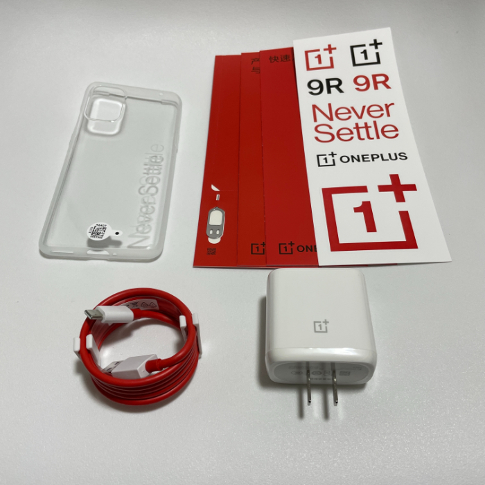 OnePlus 9Rの付属品