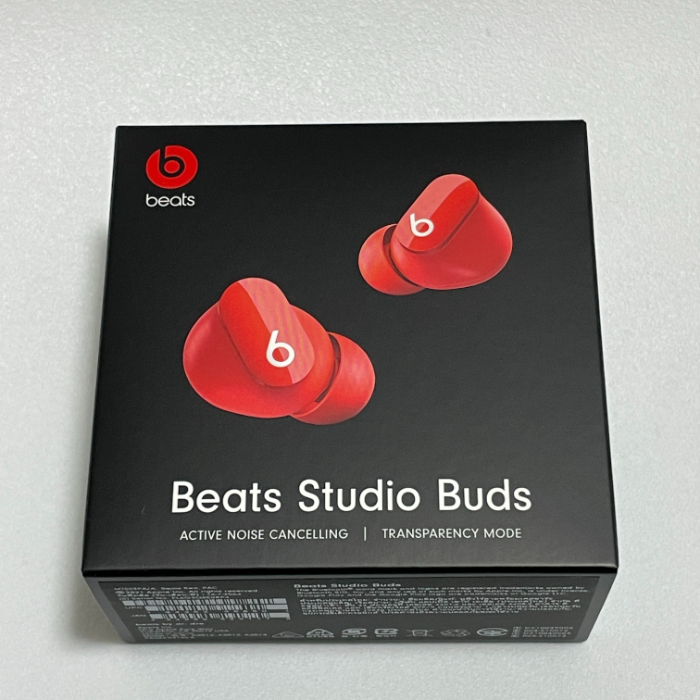 Beats Studio Budsの外箱