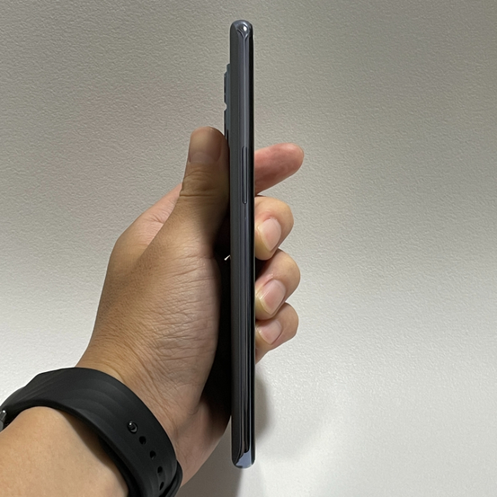 OnePlus Nord 2のデザイン