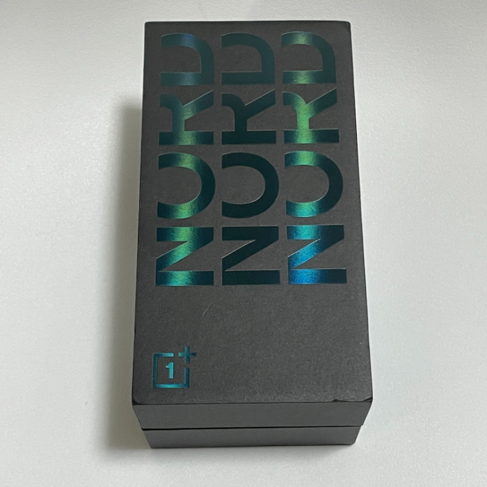 OnePlus Nord 2の外箱
