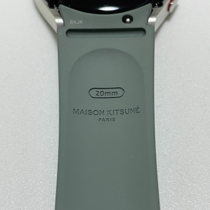 Galaxy Watch4 Maison Kitsuné Editionのスターダストグレー