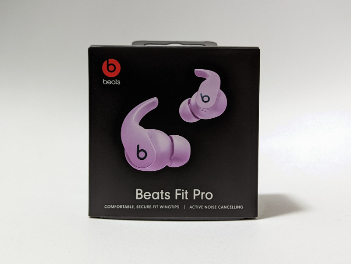 Beats Fit Proの外箱