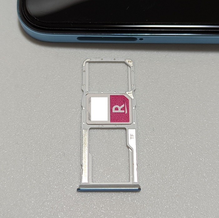 Redmi Note 11に楽天モバイルのSIMカードを装着