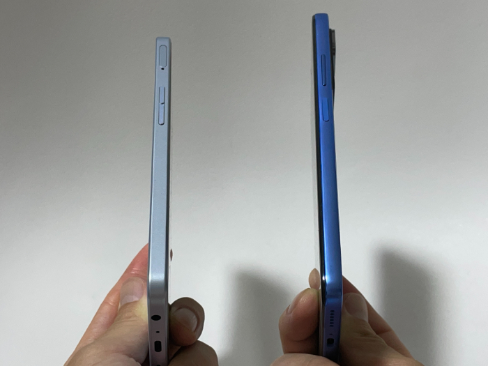 OPPO Reno7 AとRedmi Note 11 Pro 5Gのサイズ感比較