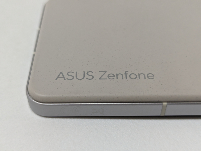 Zenfone 9のデザイン