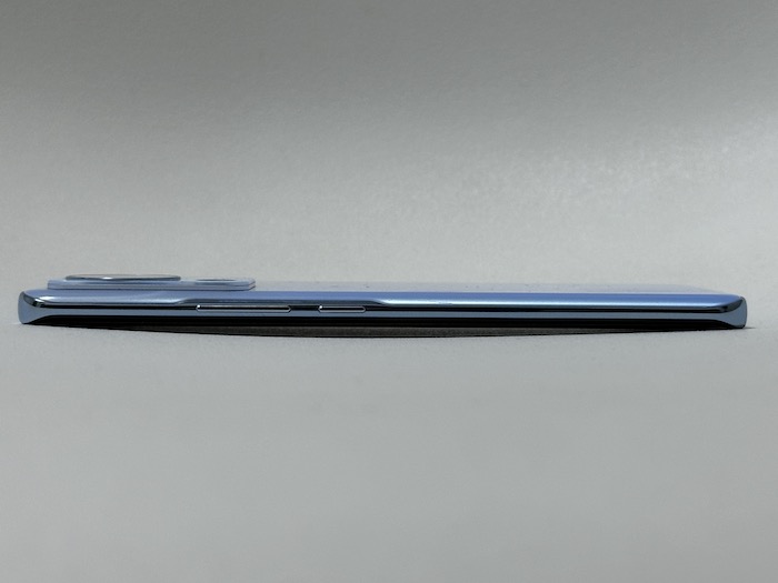 Xiaomi 13 Liteのサイズ感