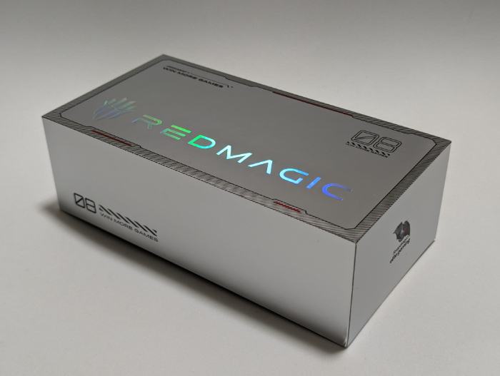 REDMAGIC 8 Proのデザイン・サイズ感・付属品