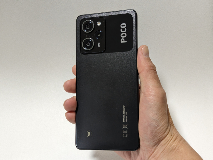POCO X5 Pro 5Gのサイズ感