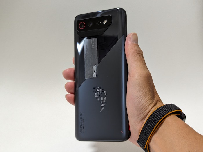 ROG Phone 7のサイズ感