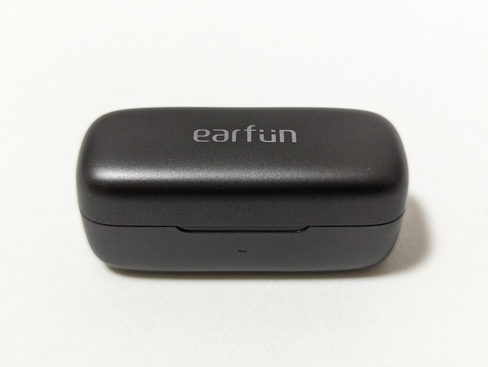EarFun Free Pro 3のブラウンブラック